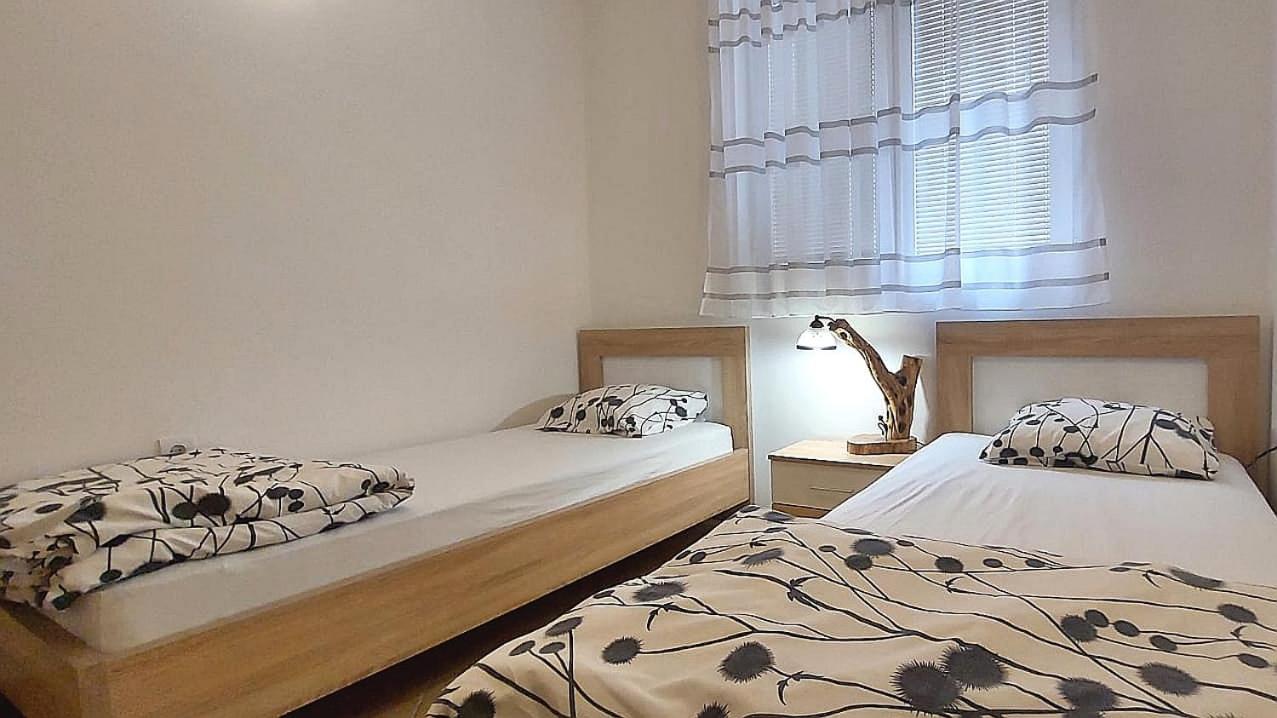 D & S Family Apartments บุดวา ภายนอก รูปภาพ